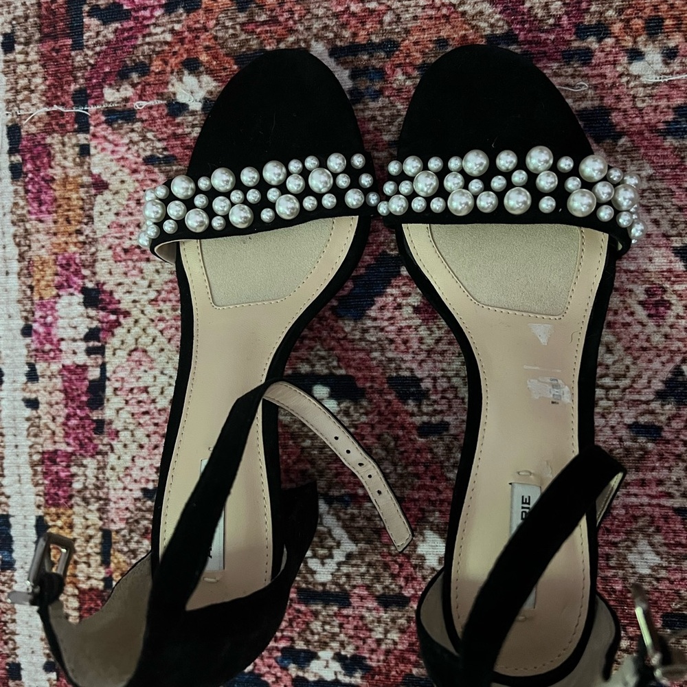 Alex Marie - Elegant Black Pearl - Embellished Women's Sandals